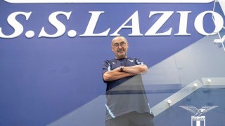 Лацио официално представи новия си треньор Маурицио Сари Той