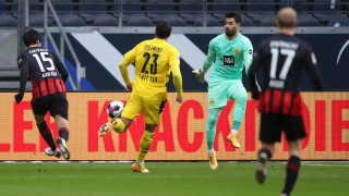 Вратарят на Борусия Дортмунд Роман Бюрки ще е извън игра