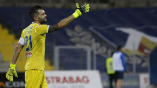 Ръководството на Левски умуват върху 13 оферти които е