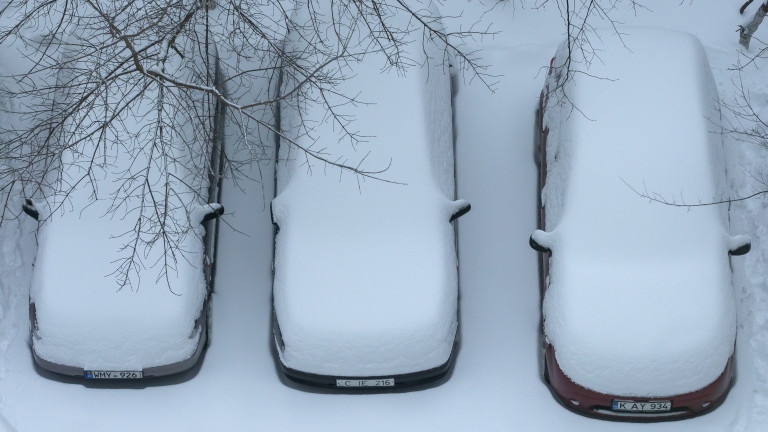 Снежна буря блокира Молдова