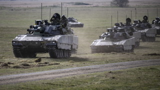 Нидерландия, Швеция и Дания ще правят бойни машини на пехотата за Украйна