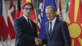 Брюксел каза на Тирана и Скопие да чакат за еврочленството