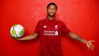 Тимът от Чемпиъншип Суонзи най вероятно ще вземе под наем през