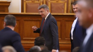 Това правителство до последния възможен момент саботираше стартирането на преговорния