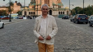 Жалбоподателят Николай Веселинов който бави сериозно реконструкцията на стадион Българска