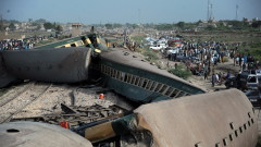 90 загинали в железопътна катастрофа в Пакистан