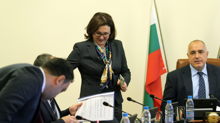 Предвиждат военни да охраняват границите при кризи