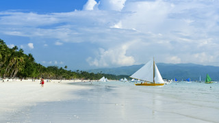 Филипинският остров Боракай ще бъде затворен за туристи в продължение