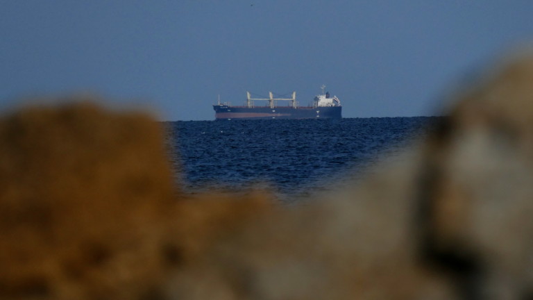 Русия удари цивилен кораб край Одеса 