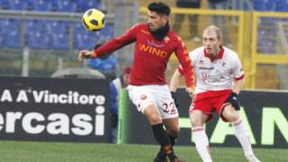 Бориело и Касерес под наем в Юве от януари