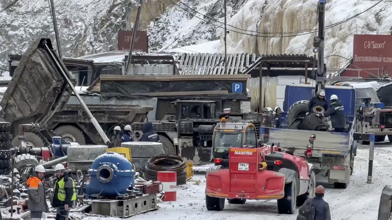 Русия прекрати издирването на затрупаните миньори в Далечния изток