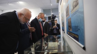 Президентът на посещение в архивите: Без памет няма бъдеще