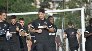 Отборът на Локомотив Пловдив продължава с подготовката си за началото