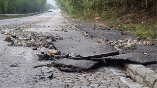 Започна ремонтът на разрушените улици след пороя в Балчик