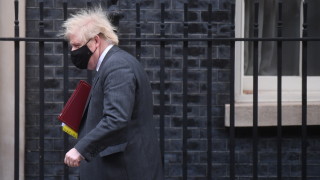 Блокадата в Англия ще бъде свалена на четири фази Това