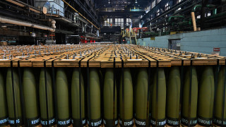 Чешката инициатива за доставки на артилерийски боеприпаси за Украйна е