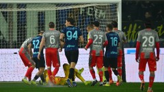 Ужас на стадиона в Италия след взривен факел