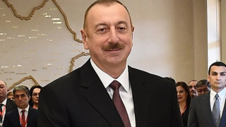 Действащият президент на Азербайджан Илхам Алиев е преизбран с 82 7