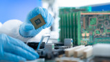 Китай залага на собствените суперчипове, докато Nvidia поевтиня с $1 трилион