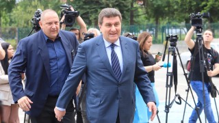 Бизнесменът и бивш шеф на Лукойл България Валентин Златев се