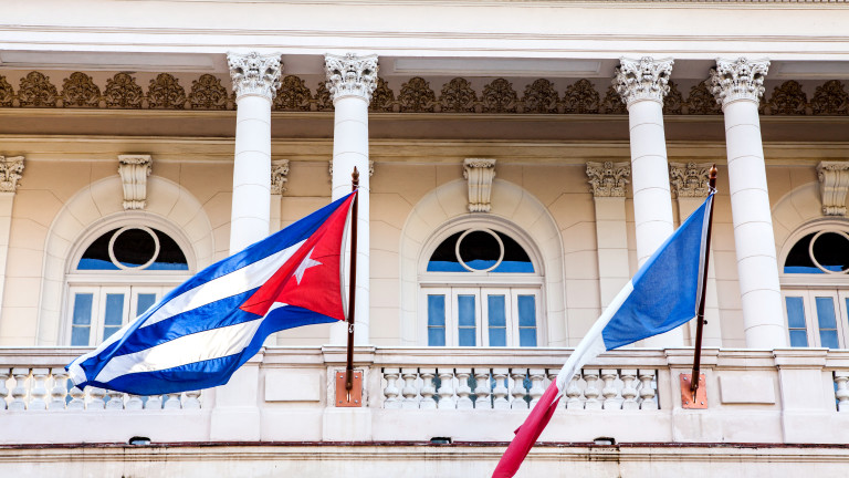 Посолството на Куба в Париж нападнато с коктейли "Молотов", Хавана обвини САЩ