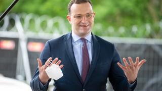 Германският министър на здравеопазването Йенс Шпан обяви че в сряда