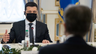 Президентът на Украйна Володимир Зеленски в петък подписа указ с