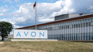 Avon запазва бизнеса си в Русия въпреки войната в Украйна Би