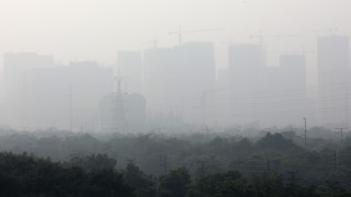 В Индия забраняват изгарянето на стърнища, въздухът в Ню Делхи става опасен