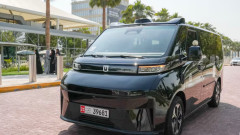 Какво е да пътуваш с първите автономни таксита на Uber в Абу Даби