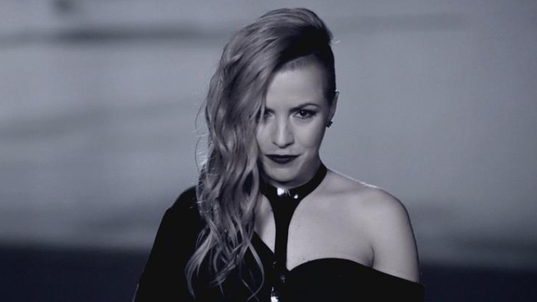 Поли Генова в Топ 5 на "Евровизия"