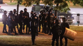 Полицията в Беларус е задържала около 700 души на четвъртата
