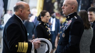 Ръководителят на ВМС на САЩ предупреди че американските военни трябва