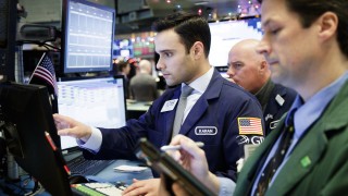 Американският фондов индекс Dow Jones постави нов рекорд преодолявайки още