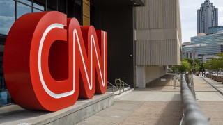 Редица медийни гиганти обявиха студена война на OpenAI съобщава CNN