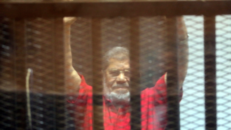 Окончателно осъдиха на 20 г. затвор бившия египетски президент Мохамед Морси 