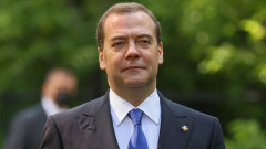 Медведев възхвалява Меркел пред Deutsche Welle и обвинява САЩ за отношенията със Запада