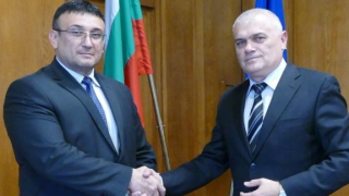 Президентът назначи Младен Маринов за главен секретар на МВР