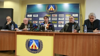 Тръст "Синя България" започва проверка на договорите в Левски