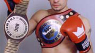 Български боксьор възхити публиката в Глазгоу