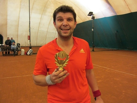 Две сингъл титли за един ден в Дианабад