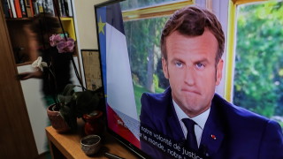 Франция ще бъде безкомпромисна към расизма но няма да заличи