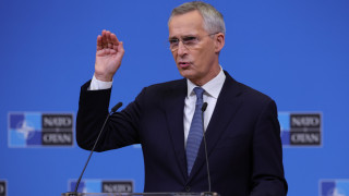 Генералният секретар на НАТО Йенс Столтенберг призова Китай да спре
