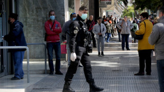 След като в средата на април първите останали без работа