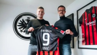 Сръбският нападател Лука Йович официално се завърна в Айнтрахт Франкфурт