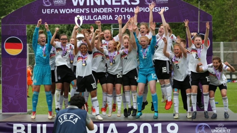 Германия триумфира с титлата на Евро 2019