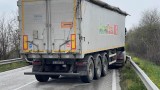  Катастрофа сред тир и кола блокира пътя Вeлико Търново - Русе 