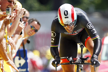 Канчелара преустанови участието си в "Тур дьо Франс" след катастрофата (ВИДЕО)