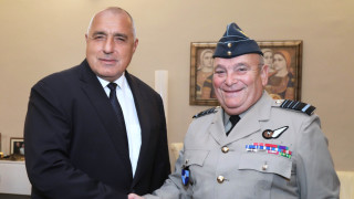 България успешно изпълнява поетия ангажимент за инвестиции в отбраната договорени