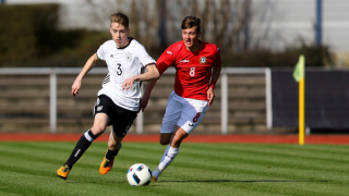 Юношеският национал Иван Тилев ще продължи кариерата си в състава